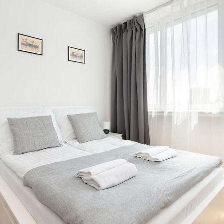 Doki Business Apartment Center Gdansk By Yoca 外观 照片